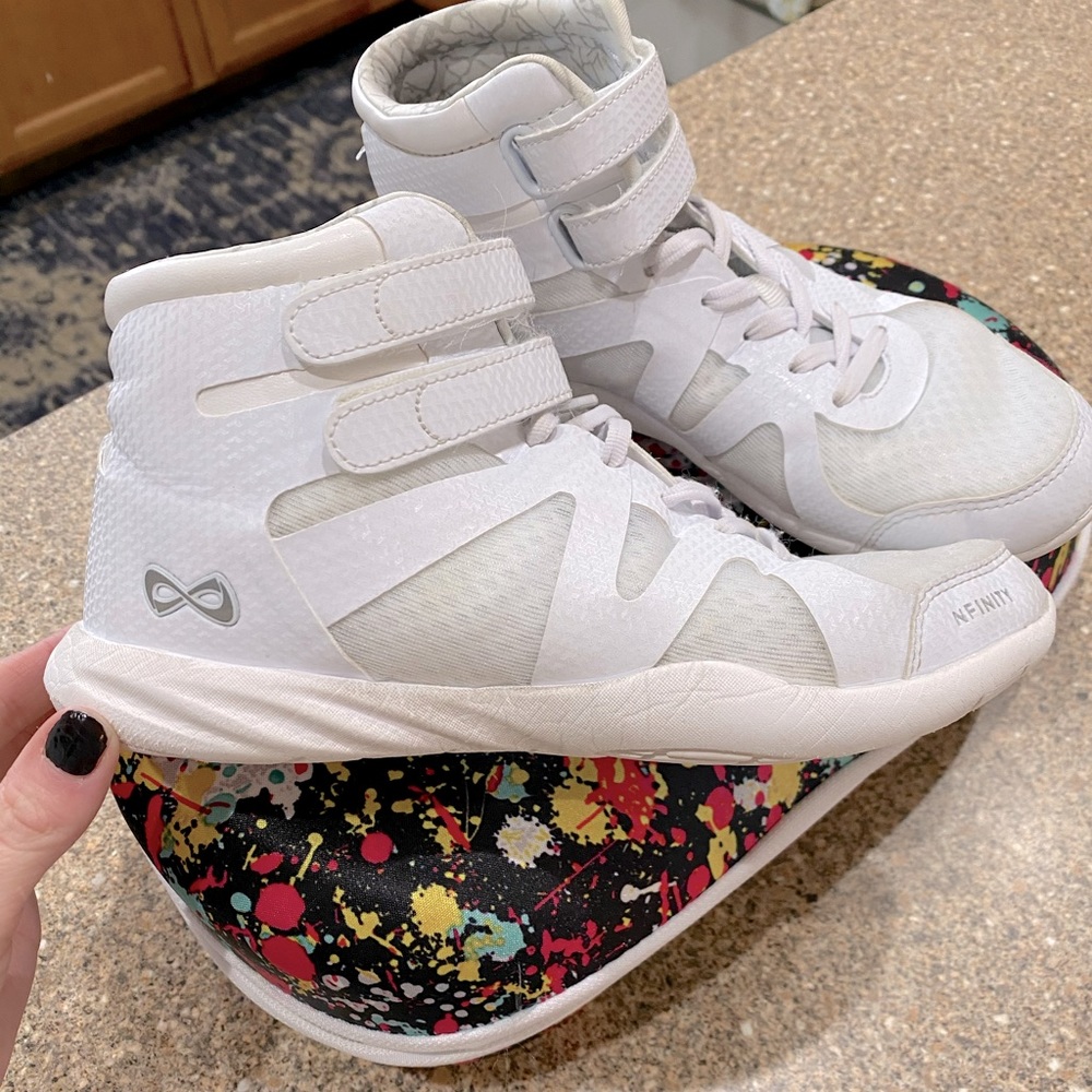 Nfinity Beast Mid-Top Cheer Shoe